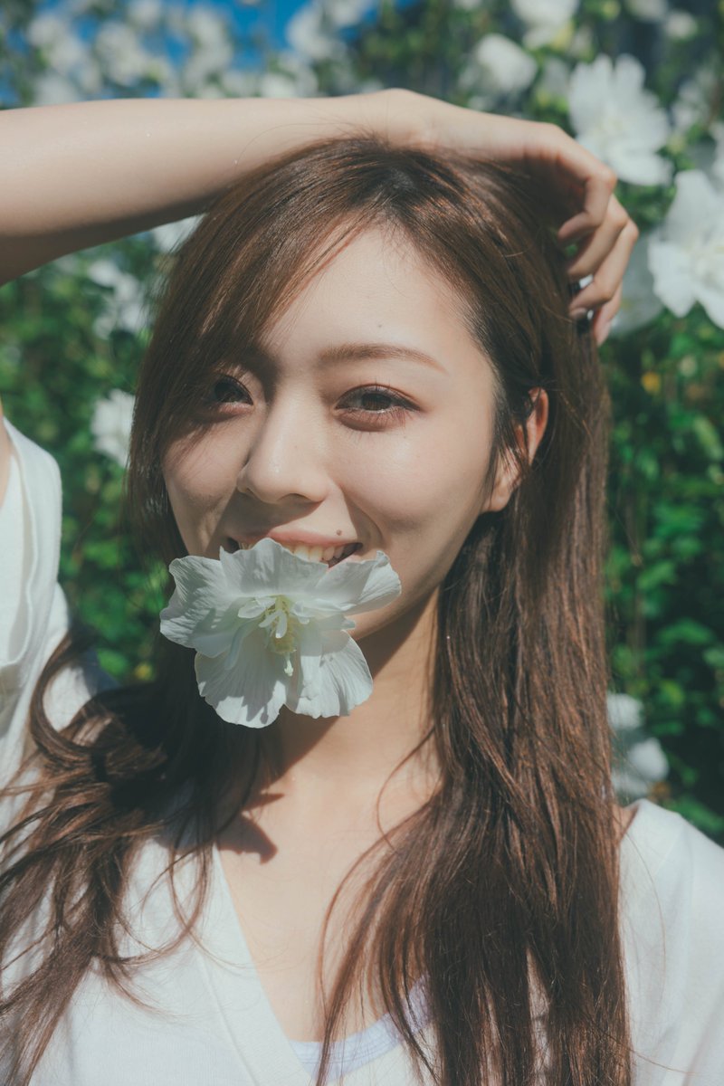 umeminami_2nd's tweet image. #梅澤美波2nd写真集
2026年2月3日 発売決定🩵

舞台はイタリア🇮🇹
梅澤さんの大人の魅力も素の笑顔もぎゅっと詰まった1冊です🤍🐚

🇮🇹Amazon x.gd/h3Sem
🍋セブンネット x.gd/gpzmV
🍕Sony Music Shop x.gd/08vXh
🍷楽天 x.gd/T9slQ