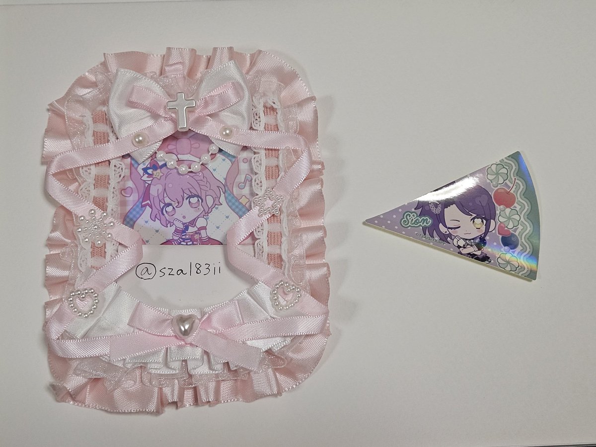sza183ii's tweet photo. きゃらっぴん プリパラ 缶バッジ ステッカー

【譲】シオン、そふぃ
【求】同種レオナ＞異種レオナ

都内、横浜手渡し＞郵送でのお取引

お気軽にお声掛けください。 https://t.co/sbLE49F9Sh