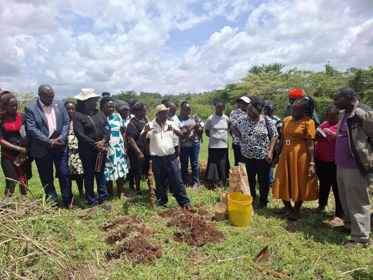 b_waswa's tweet photo. Learning with the farmers in Makueni County. https://t.co/Ti2QIpUBUi
