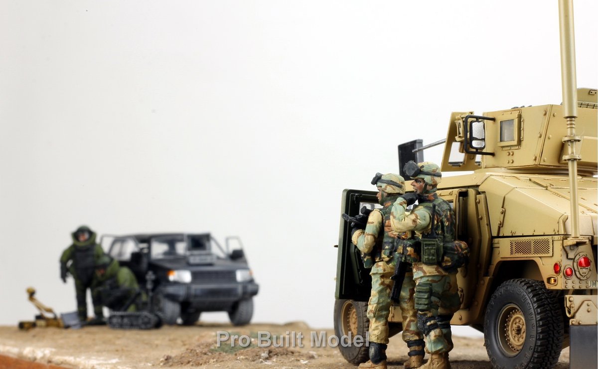 probuiltmodel's tweet photo. 1/35 EOD Bomb-Disposal Diorama — Two operators, two robots, one tense mission.
Humvee security team on overwatch.
Hand-painted, weathered, and built for realism.
#ScaleModel #135Scale #EOD #BombDisposal #Diorama
#MilitaryModeling #Miniatures #Humvee #ProBuiltModel https://t.co/2dyM36UZ3E