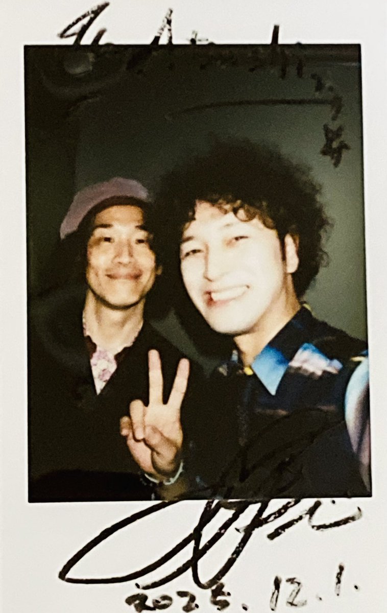nk37_b_sakura's tweet photo. やっぱライブは最高🎙️❗️
松中さん以外にもYumicoさんや徳久望さんも参加されていて、最後のアンコールでは『冬がはじまるよ』をみんなで熱唱。
大学時代にリアルタイムで聴いた曲をこの令和でも聴けるなんて😄。それにしても『好きになれた』は名曲やね✨。
#ModrenTimes
 #松中啓憲 https://t.co/8FxMyd1Eoa