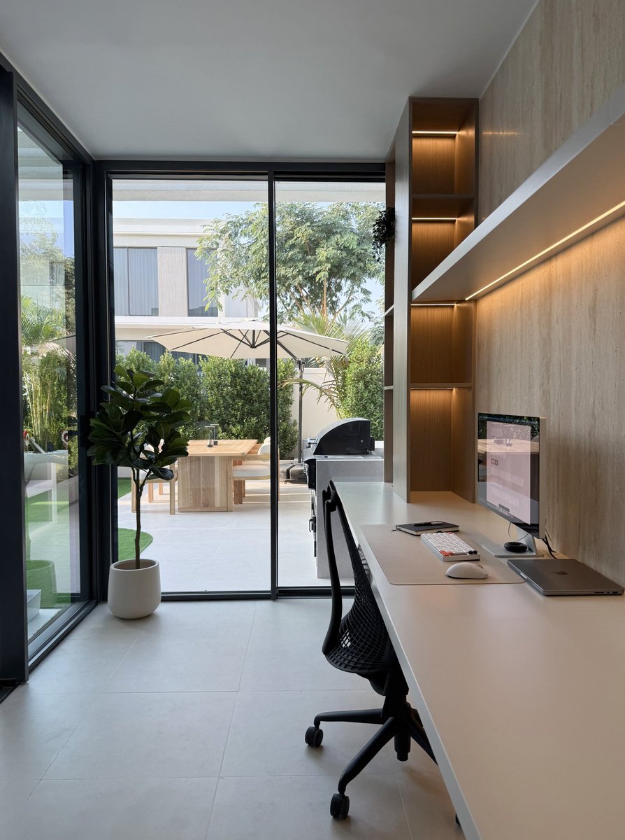 kvnkld's tweet image. Got myself a new home office 🙌