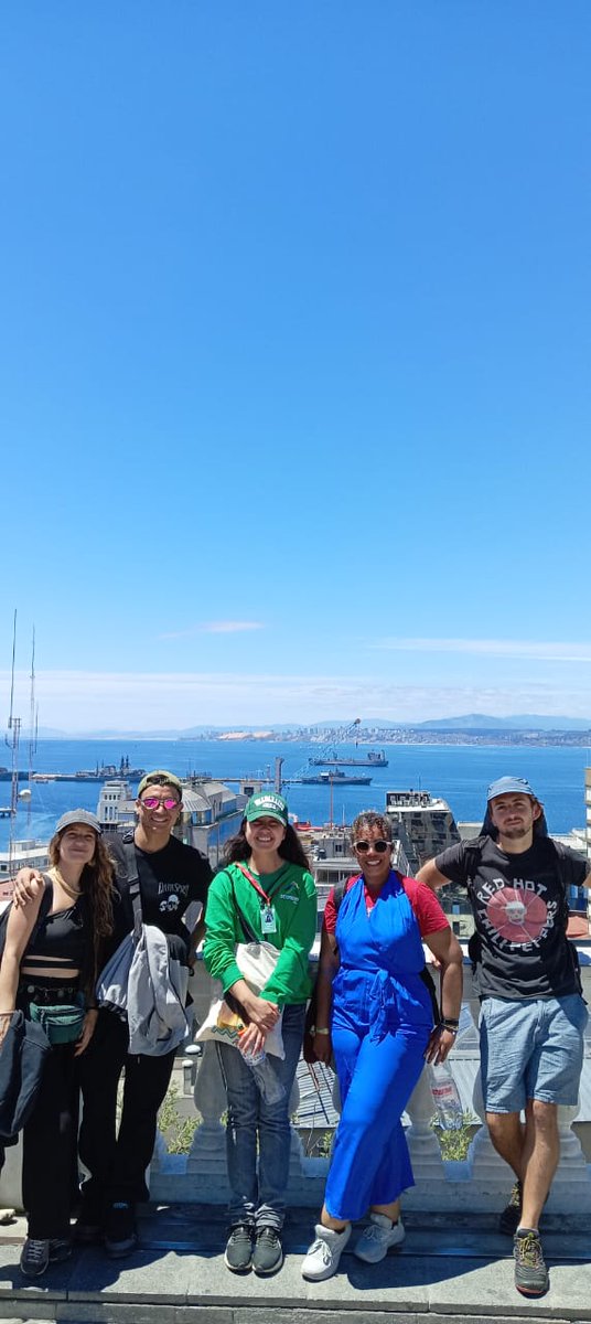 Hermoso free tour B-SIDE por #Valparaíso #Ecomapu