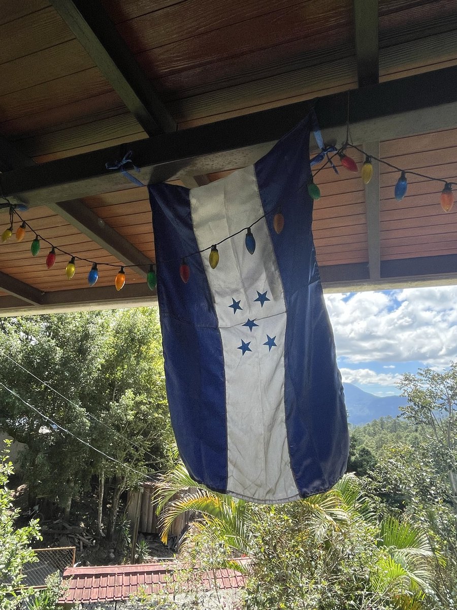 camaro_sr's tweet photo. Honduras, en este día de ansiosa espera,  sé paciente y confía en Jehová.

“Mas el Dios de toda gracia, que nos llamó a su gloria eterna en Jesucristo, después que hayáis padecido un poco de tiempo, él mismo os perfeccione, afirme, fortalezca y establezca.”
1 PEDRO 5:10 https://t.co/XYYcdHxN80