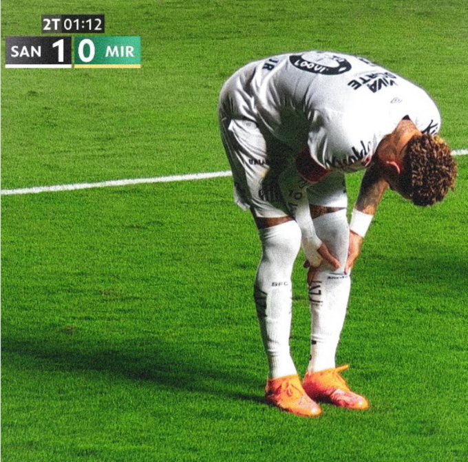liberta___depre's tweet photo. Pessoas do Al Hilal elencaram o cruzeiro de Neymar, no final de 2023, como ponto fundamental para a má recuperação da lesão no joelho do jogador. 

Para o departamento médico do clube saudita, o camisa 10 do Santos não seguiu os protocolos de recuperação na época (da cirurgia) que foram estabelecidos para ele.

Via: @ESPNBrasil / Bruno Andrade

📷Divulgação / TV Globo