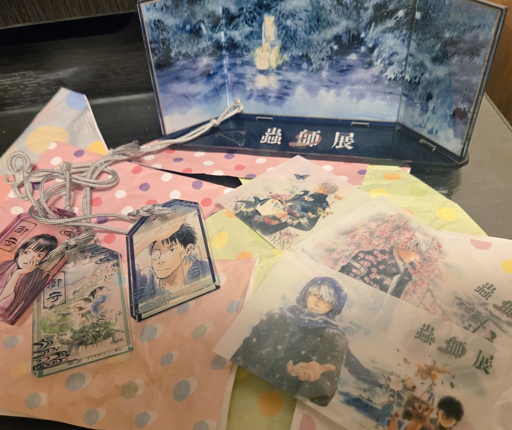 sssbaku's tweet photo. 気になってたんで蟲師展行ってきた！こっちでやってくれるの本当に助かる～。
他屏風アクスタが完売してたのは残念だったけど、化野先生出たので満足！ https://t.co/y5PzFyAuiP