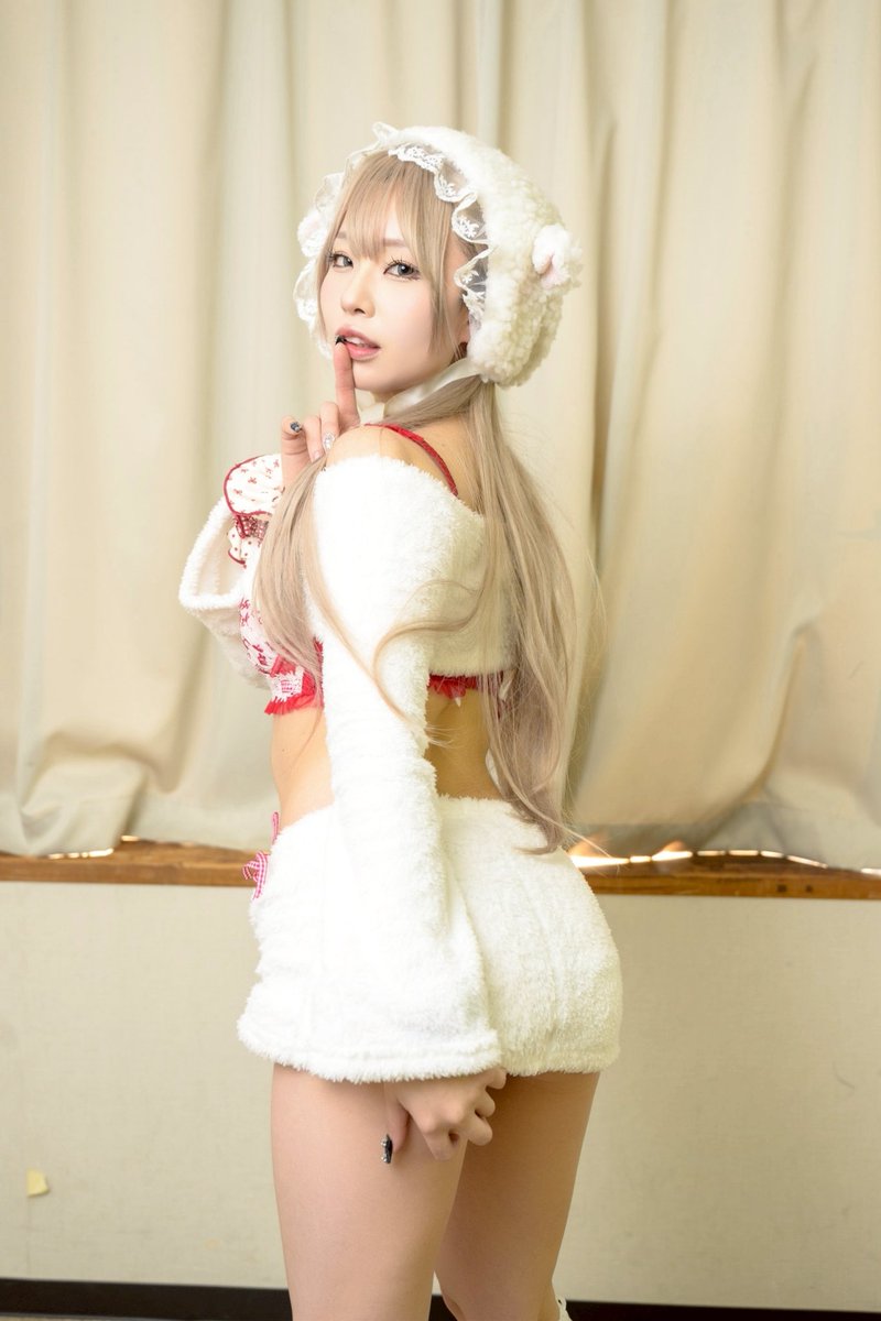 七瀬あずさ🐰さんのエロ画像、2025年12月01日23時18分54秒に投稿