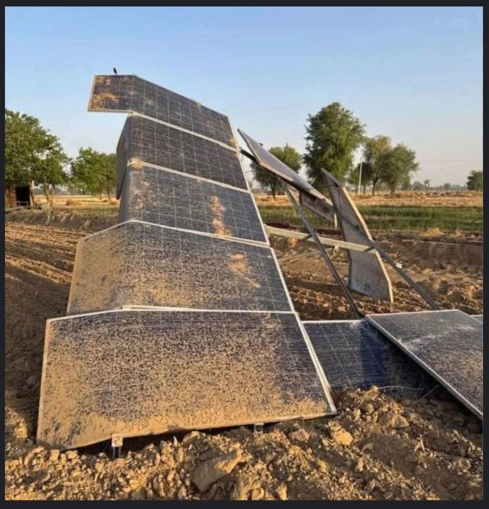 YogeshMeshramYM's tweet image. महाराष्ट्रातील शेतकरी - कोणत्याही राजकीय पक्षाचे समर्थन करत नसुन सत्ताधारी BJP पक्षाला 100% विरोध करत आहे. कारण, 4 ते 5 वर्षे वाट पाहून वीज मिळत नाही. आता सक्तीची सोलर योजना आहे. शेतीमालाला भाव नाही.
#narendramodi #Dev_Fadnavis #RahulGandhi #Prksh_ambedkar #RealBacchuKadu #India