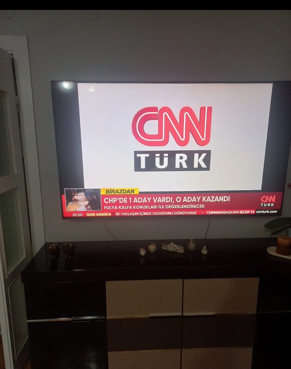 penpecim's tweet photo. @CNN This news headline is incredible. Fascism-supporting news channel. Shame on you. https://t.co/RTOsZeywKE