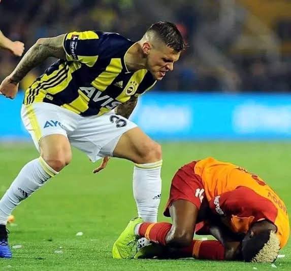 Bir kere delikanlı olun ulan işiniz gücünüz algı yalan dolan !