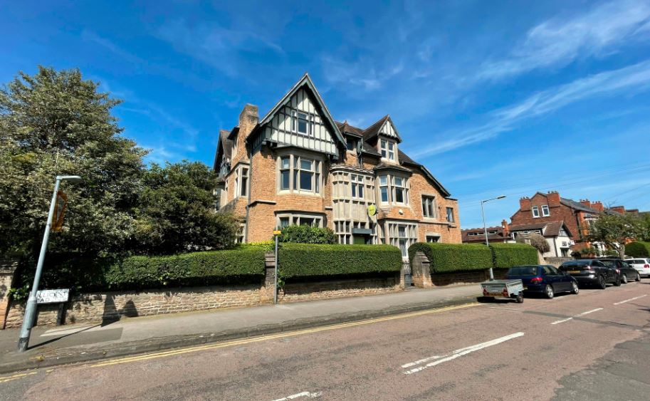 West Bridgford office building sold dlvr.it/TPYmyY