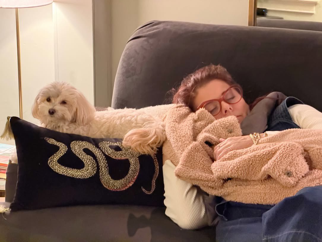 Debra Messing tweet media