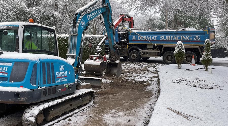 ❄️ Winter’s here! Keep your driveway safe and damage-free.

We’ve shared simple winter-proofing tips + long-term resurfacing solutions to beat the frost.

🔗 Read more: debmatsurfacing.co.uk/blog/winter-pr…

#WinterReady #DrivewayCare #UKWinter
