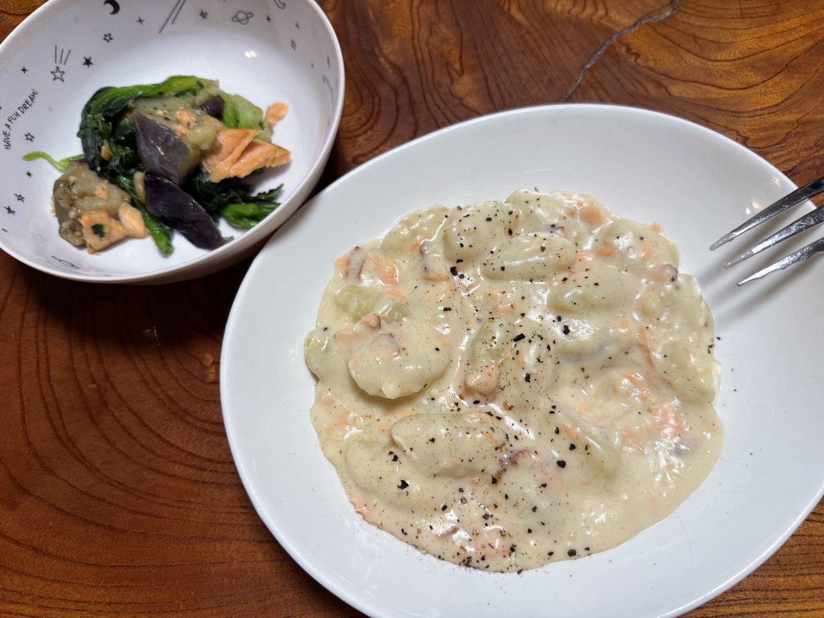 NECOBEYA_22's tweet image. 感で作った

ニョッキなる存在(安い素材)

うまいやんけ✨🤩‼️
で、食ったけど、今胃もたれorz💦🌀