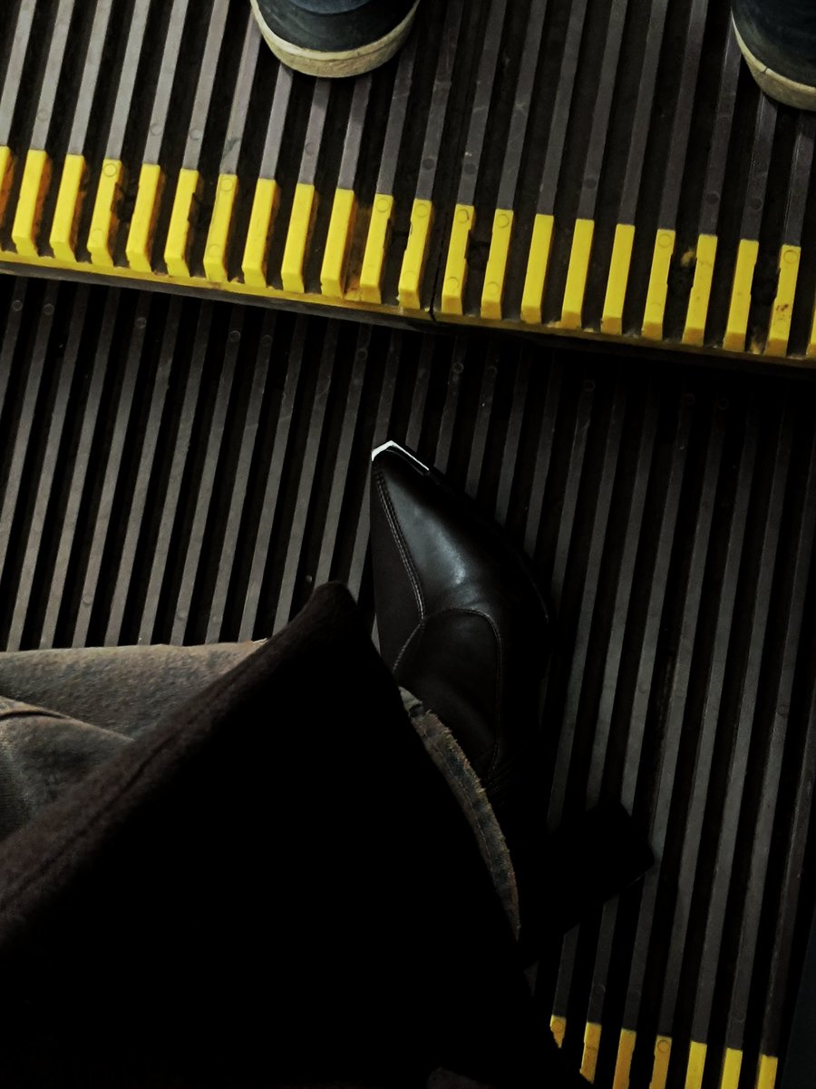 PerekatiP's tweet image. партия сегодня велела выебываться