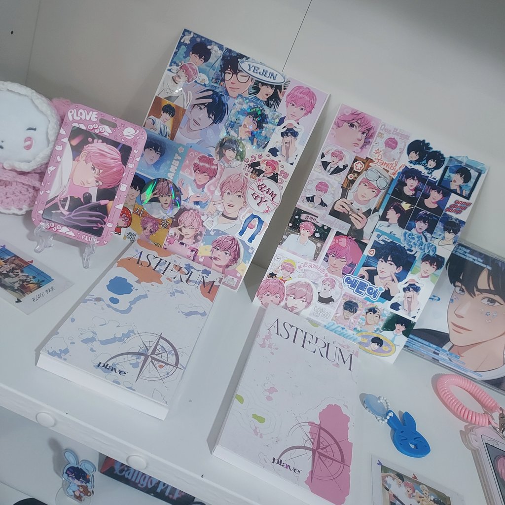 BlackCatGray's tweet image. มีแต่สีฟ้าชมพูเต็มไปหมดดด คาเฟ่จัดได้น่ารักมากๆ เห็นโทนสีแล้วมีแต่คำว่าน่ารักเต็มไปหมด 🤏🏻🫐🍓✨️
#berry_berriezคาเฟ่