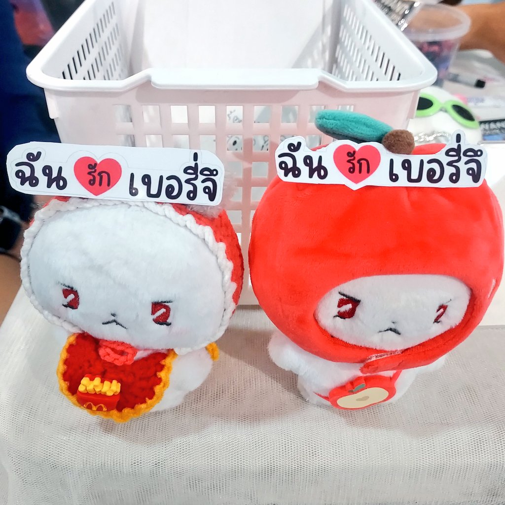 BlackCatGray's tweet image. มีแต่สีฟ้าชมพูเต็มไปหมดดด คาเฟ่จัดได้น่ารักมากๆ เห็นโทนสีแล้วมีแต่คำว่าน่ารักเต็มไปหมด 🤏🏻🫐🍓✨️
#berry_berriezคาเฟ่