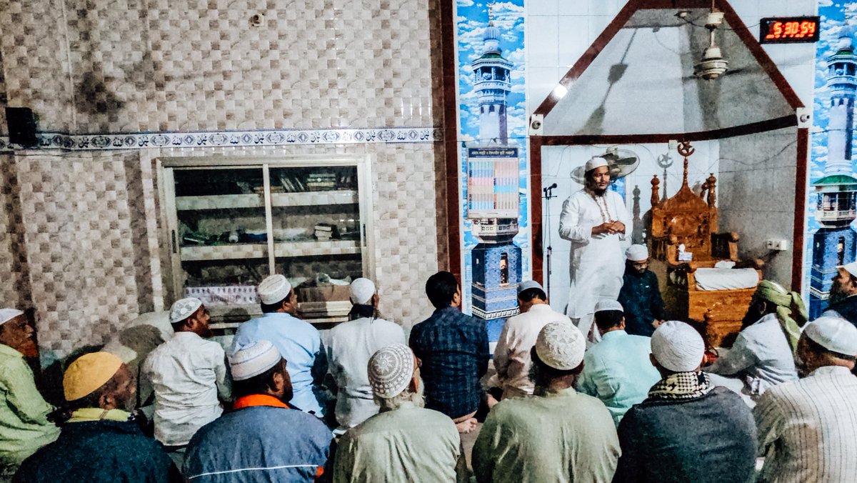 AbdulZabbarBd's tweet image. কুতুবপুরের মাহমুদপুর করিম মার্কেট মসজিদে মাগরিবের নামাজের পর মুসল্লিদের সাথে মতবিনিময় করছেন জামায়াতে ইসলামী মনোনীত এমপি প্রার্থী মাওলানা আবদুল জব্বার।

#AdminPost
#abdul_zabbar
#naryangonj4
#vote_for_abdulzabbar 
#VoteForDaripalla 
#চলো_একসাথে_গড়ি_বাংলাদেশ