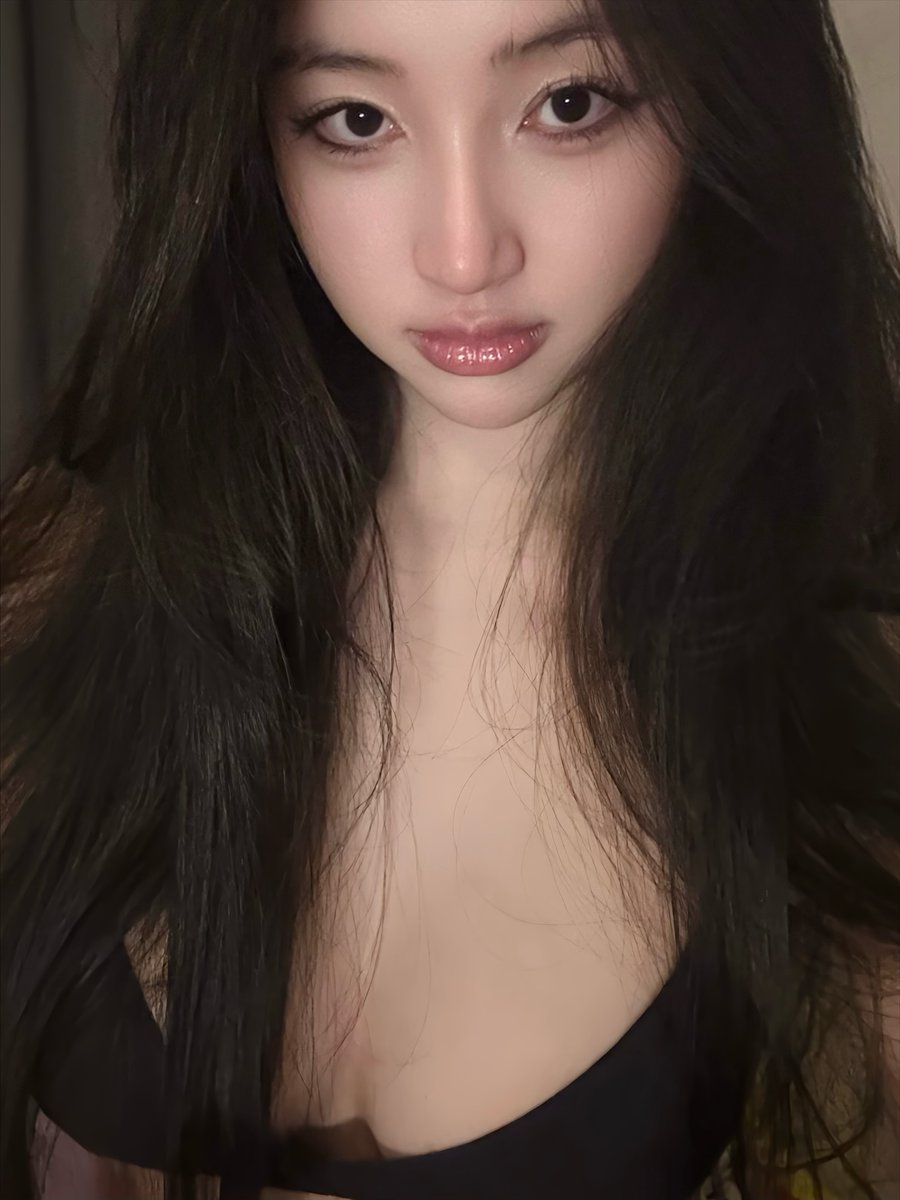 reckIewss's tweet image. Guess I'm sleeping by myself (again) tonight. Huhu–