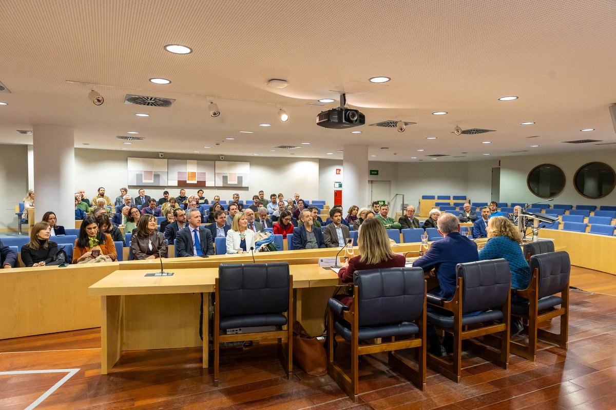 🎓 Toma de posesión de Cristina González Gaya como directora de la ETS de Ingenieros Industriales de la UNED <a href="/IndUned/">ETS Ingenieros Industriales de la UNED</a>