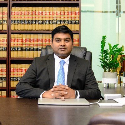 a_know_nothing's tweet image. This is awesome work by @mangolassi93 

1 attorney performing 20,000 applications for foreign labor for many shell corps is as clear an indicator of fraud as we can find in this data.

This isn’t for Amazon.

This is for garage LLCs.

Someone at USCIS &amp;amp; DOL &amp;amp; DOJ should look into…