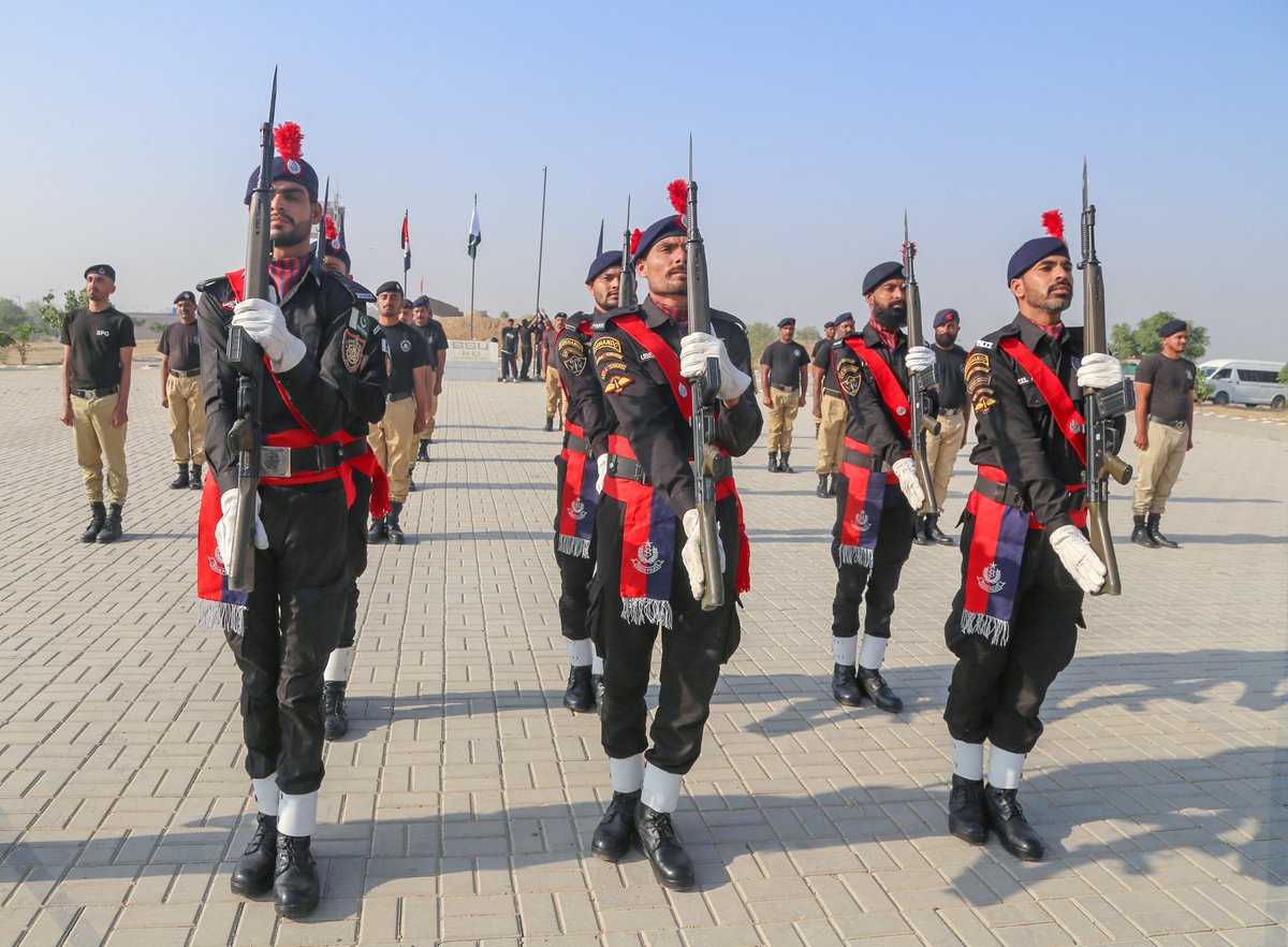 ssusindhpolice's tweet image. 𝐏𝐀𝐒𝐒𝐈𝐍𝐆 𝐎𝐔𝐓 𝐏𝐀𝐑𝐀𝐃𝐄 𝐎𝐅 𝐒𝐄𝐂𝐔𝐑𝐈𝐓𝐘 𝐃𝐈𝐕𝐈𝐒𝐈𝐎𝐍 𝐏𝐄𝐑𝐒𝐎𝐍𝐍𝐄𝐋 𝐇𝐄𝐋𝐃 𝐀𝐓 𝐒𝐒𝐔 𝐂𝐇𝐎𝐖𝐊𝐀𝐍𝐃𝐈 𝐇𝐄𝐀𝐃𝐐𝐔𝐀𝐑𝐓𝐄𝐑𝐒 – 𝟓𝟎 𝐎𝐅𝐅𝐈𝐂𝐄𝐑𝐒 𝐒𝐔𝐂𝐂𝐄𝐒𝐒𝐅𝐔𝐋𝐋𝐘 𝐂𝐎𝐌𝐏𝐋𝐄𝐓𝐄𝐃 𝐑𝐄𝐅𝐑𝐄𝐒𝐇𝐄𝐑 𝐂𝐎𝐔𝐑𝐒𝐄

#RefresherCourse