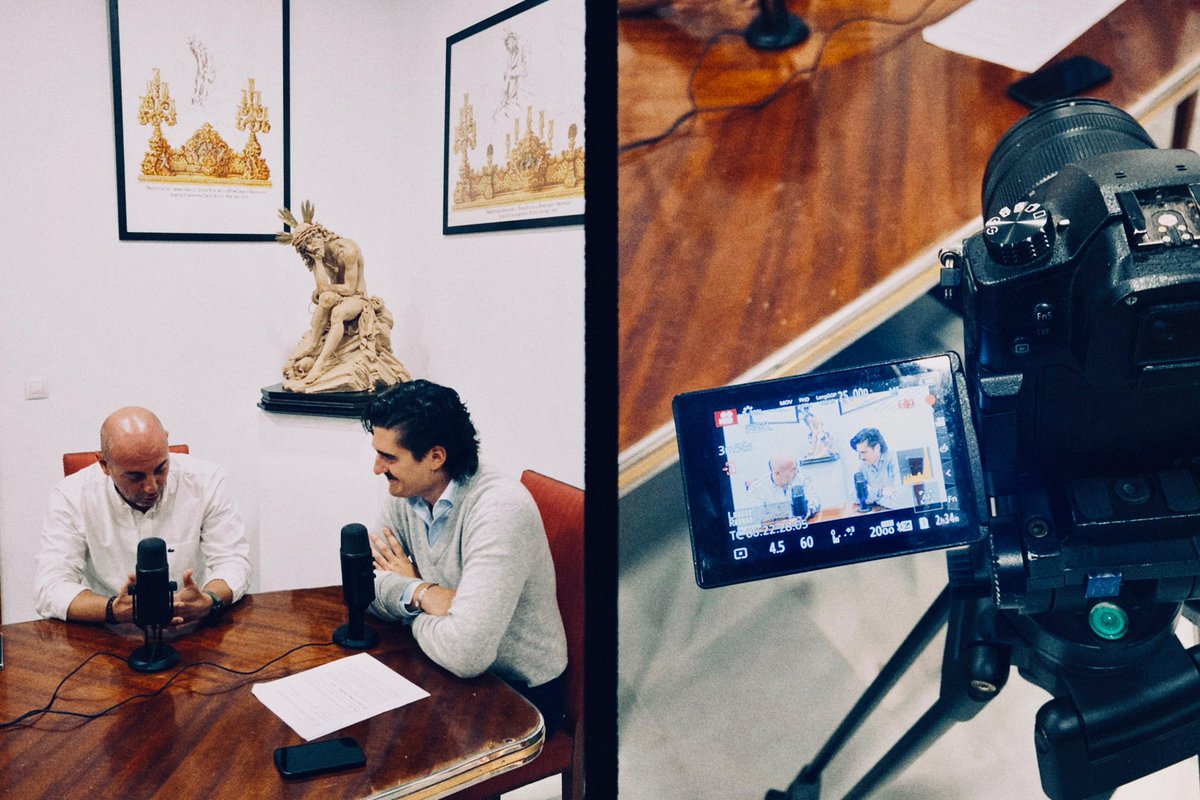 DaffariHDT's tweet photo. Making of #LosTronosPodcast
Detrás de este proyecto hay dedicación, esfuerzo y muchas horas para ofrecer un producto a la altura del mundo de los Hombres de Trono. 

Un pequeño vistazo desde aquí.
#CofradiasMLG https://t.co/CQ7GEzGFJo