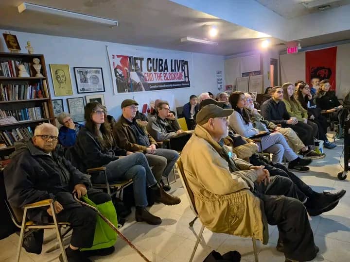 Agradecemos a los cubanos residentes en el exterior y amigos de la solidaridad que se unieron en Jornada Internacional contra el Bloqueo para reclamar nuevamente el cese de esa política genocida estadounidense contra #Cuba.

Valoramos sus constantes muestras de apoyo al pueblo