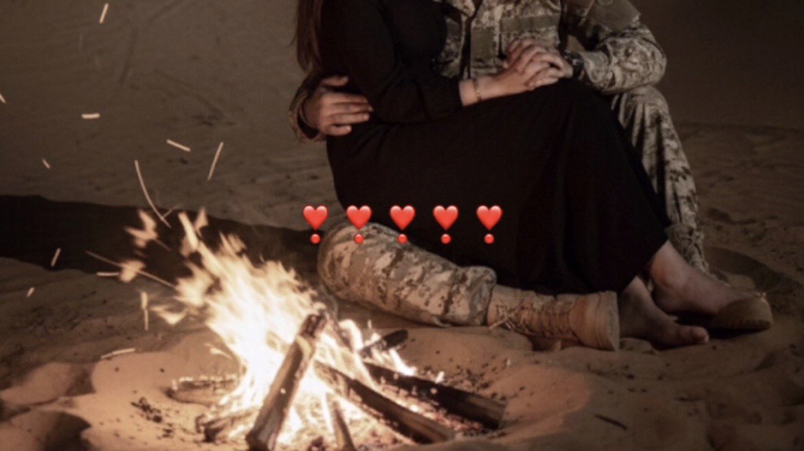 tcc1i's tweet photo. تعال و لمني وسولف ألييييين اغفى
 وقول لي بايع الكون كله لـ عييييونك

وان قلت لك لا تخليني . . . " تكفى " 
غن لي بهمس انا ما اعيش من دونك 
               ❣️❣️❣️❣️ https://t.co/Ip2JV3j6XO