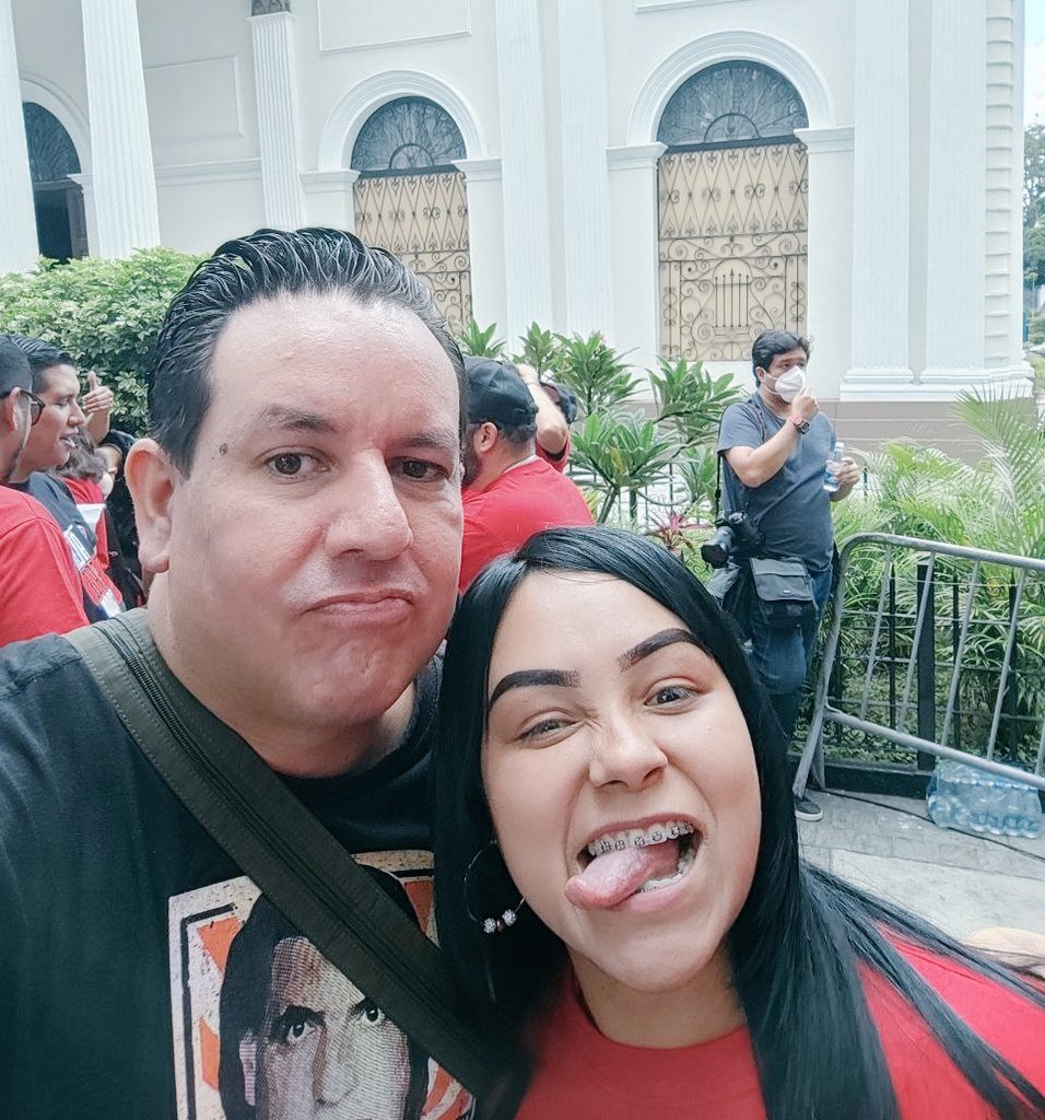 SanojaReinaldo's tweet image. Por motivos navideños y por solicitud de amnistía por parte de ella, he decidido desbloquear a @CoralTeresa