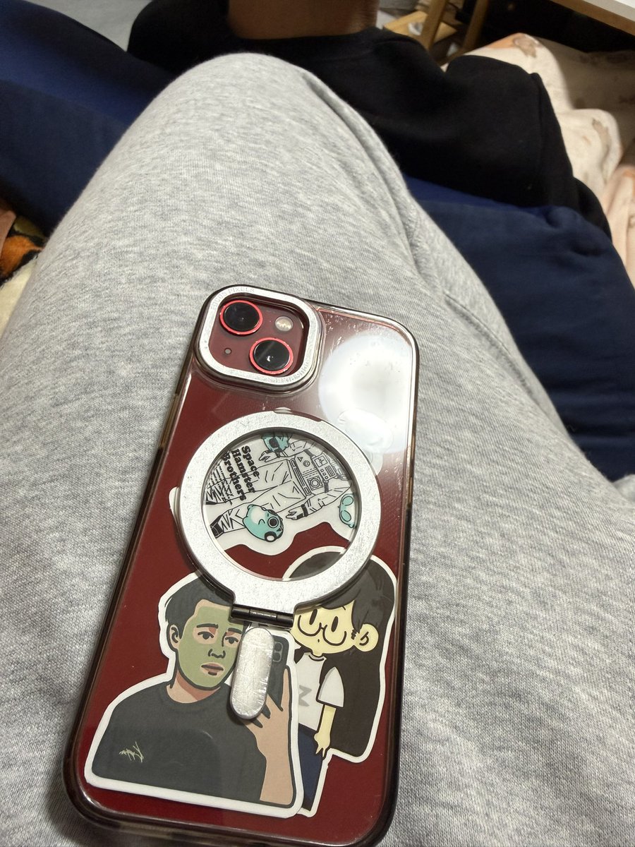 彼氏がチャッピーでステッカー風に加工してくれて
それを実際にステッカーにしてみたら
彼氏の携帯行きになった（嬉しい）