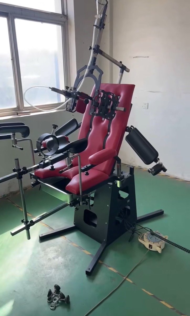 mxk022601's tweet photo. What do you think of this chair? https://t.co/lq6m86mSS5