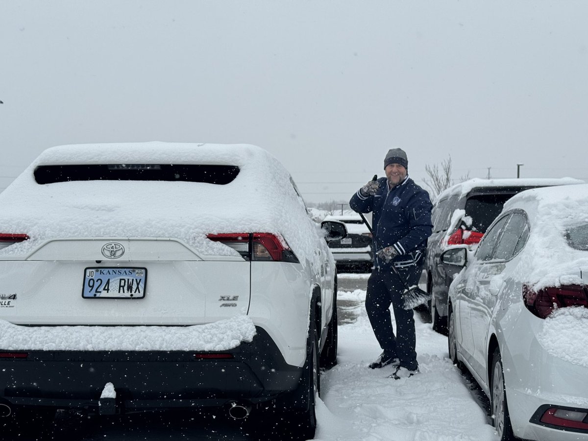 Olathe West Track tweet media