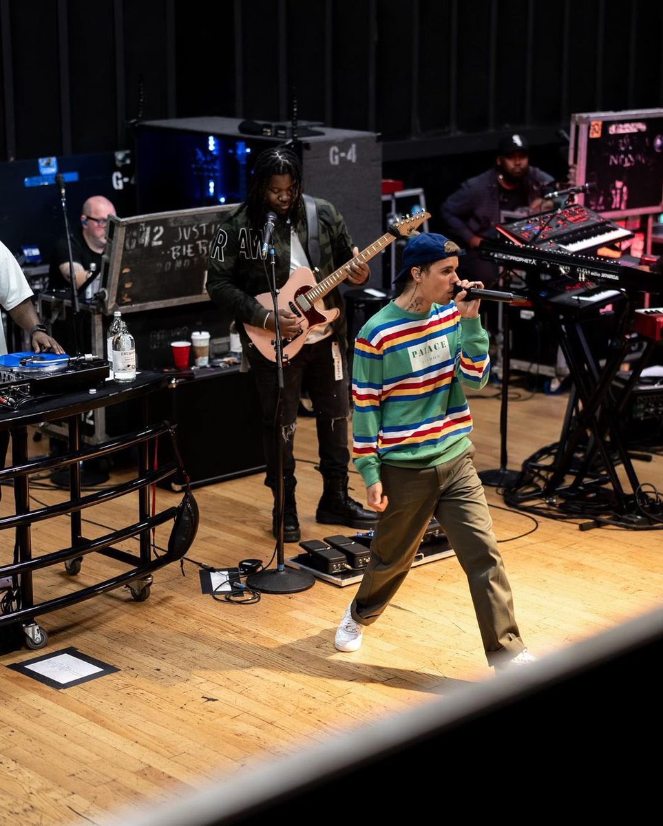 statsonjustin's tweet image. .@JustinBieber recieved over 900,00 new monthly listeners on Spotify yesterday, reaching a new peak of 105.3M listeners this month!