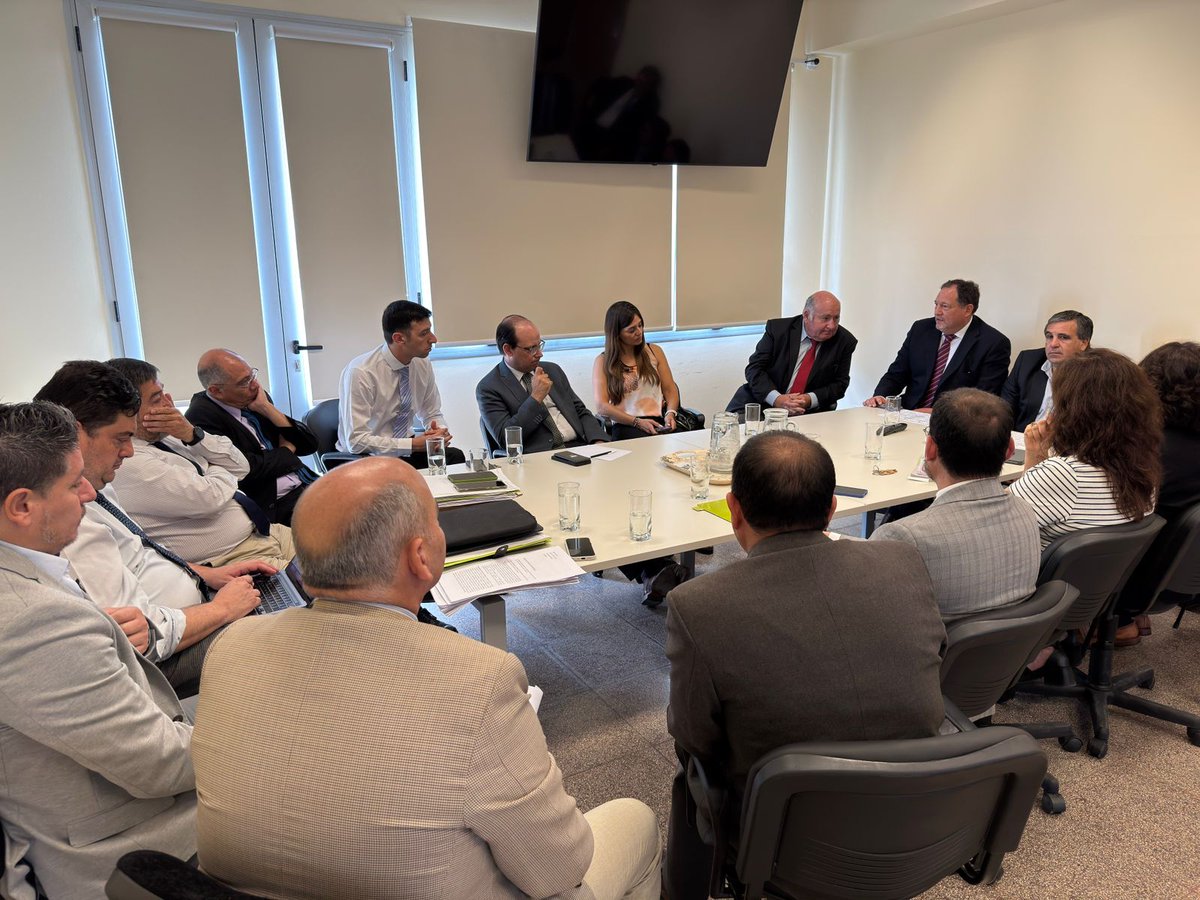 Defensores Oficiales analizaron desafíos y dificultades para implementar la reforma procesal penal adversarial en Salta

Leé más aquí:
mpdsalta.gov.ar/noticias/defen…