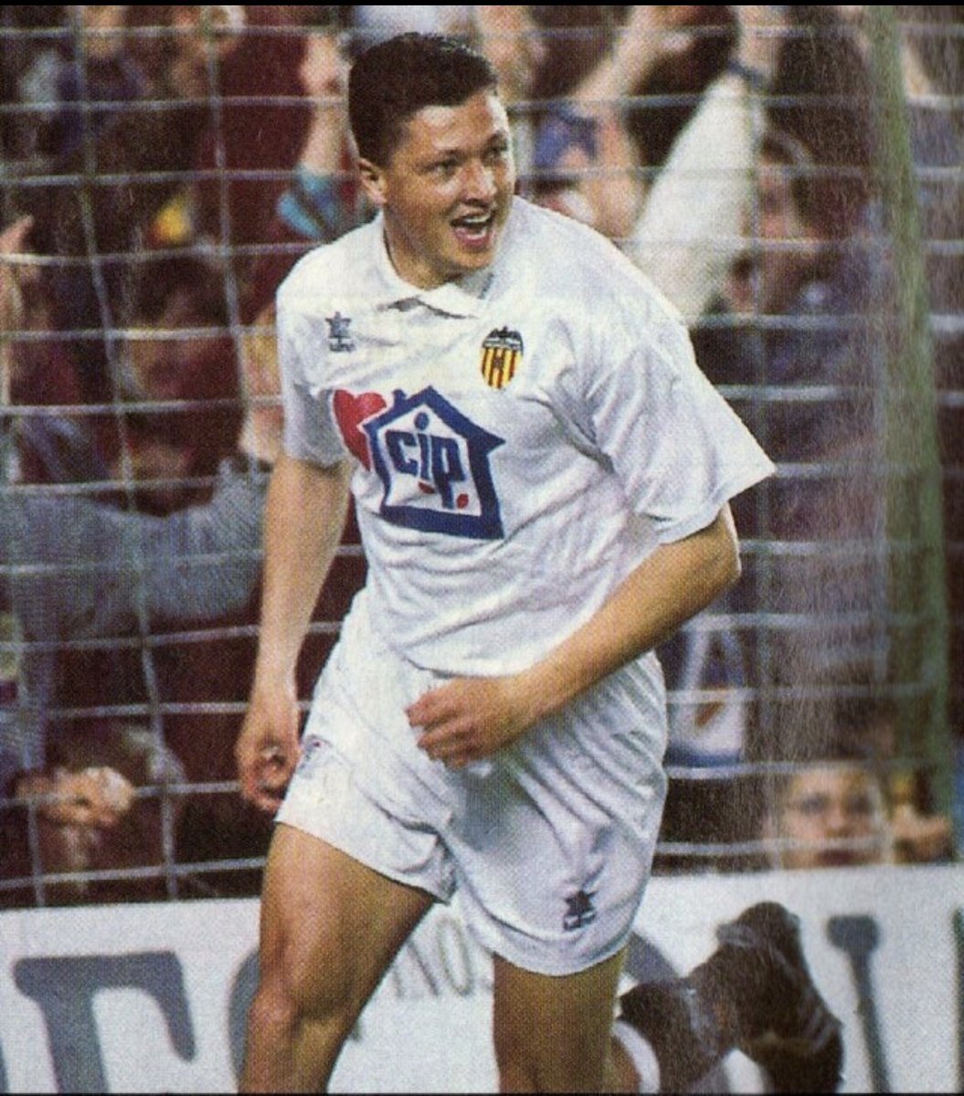 Los murciélagos como tú no pueden hacer otra cosa que levantar el vuelo una y otra vez. Mucho ánimo a un guerrero nato que superará este trago maldito una vez más. Lubo, Lubo! Lubo,  Lubo!
🦇♥️💪