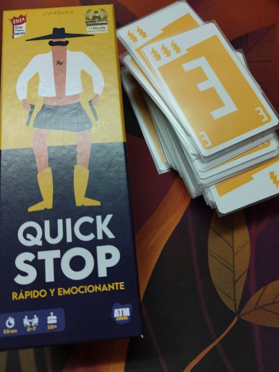 carmavi5's tweet image. #QuickStop ⛔ juego party 😄🎉 para pasar tardes geniales con amigos 👥, buscando 🕵️ palabras con letras 🔠 @Asmodee_es