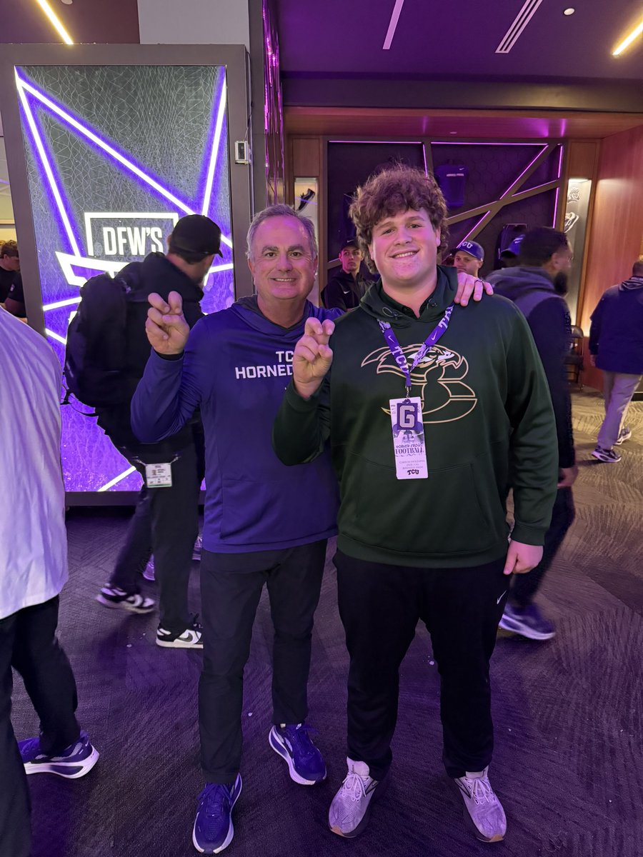 CarsonHolzapfel's tweet photo. Had an amazing time at @TCUFootball on Saturday and a great win to top it off. Big thanks to @BGChrisOwens for the invite. Always great catching up with @CoachRickerOL and @CoachLuceFB, and I appreciate @CoachSonnyDykes taking the time after the game. #GoFrogs #TCU #DadAlumni
@RecruitBvilleFB @BIRDVILLE_FB @HawksMobi @Coach_JHyde @CoachDmarsh @l_heldt @CoachMyersSC @Coach_Culberson @malik_moore1 @CoachMacsOLine @feedthesharks40 @FiveStrongOLine