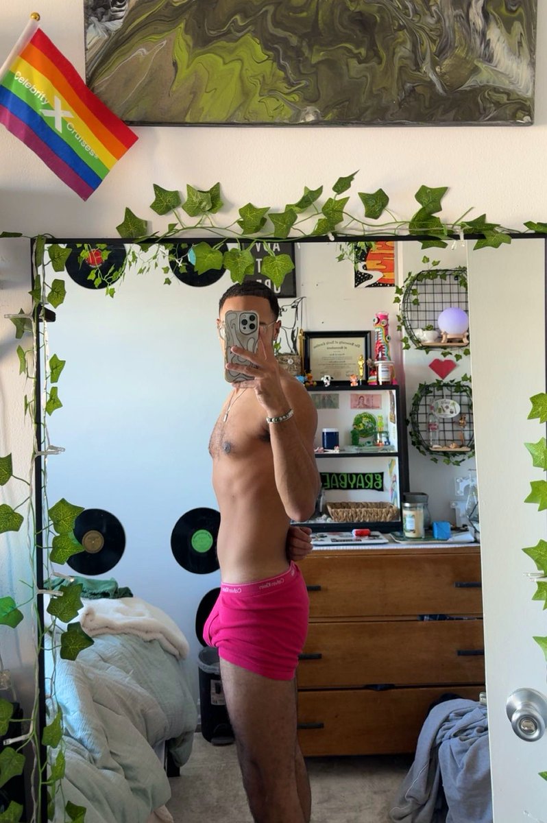 l20something's tweet image. happy monday