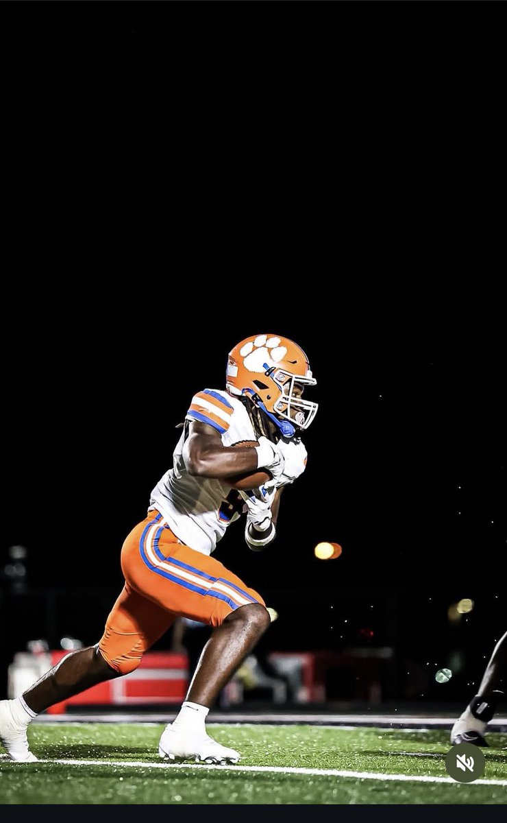 JDKELLY_9's tweet image. 2026 6’1 205 LBS Runningback 
MADISON CENTRAL FOOTBALL 
EVERY DOWN PHYSICAL RUNNINGBACK!! Check out the Film Coaches!!!

hudl.com/v/2TDkYN