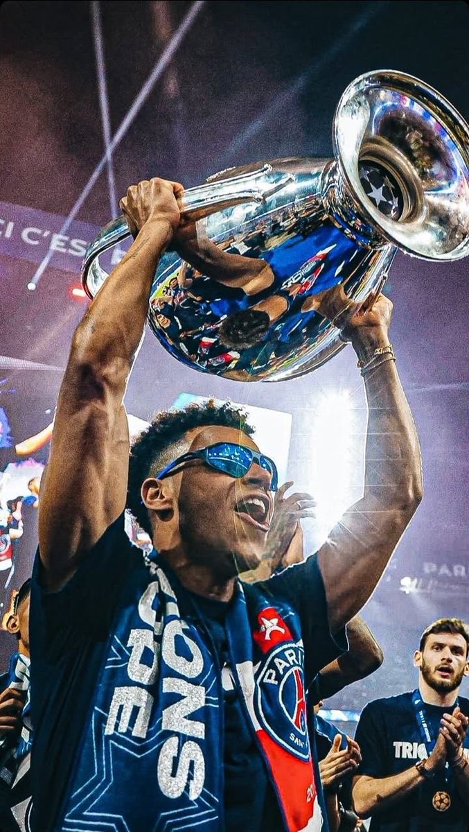 🇨🇷 tweet media