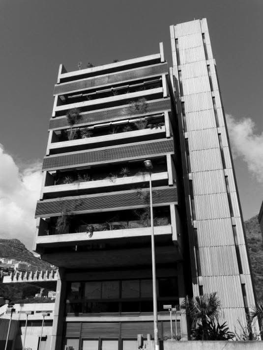 TRES60Blog's tweet image. Sede del Colegio Oficial de Arquitectos de Canarias, 1966–1971. Proyecto de Javier Díaz Llanos, Vicente Saavedra y Enrique Seco.

#arquitectura #arquitecturamoderna #COAGC #JavierDíazLlanos #VicenteSaavedra #EnriqueSeco