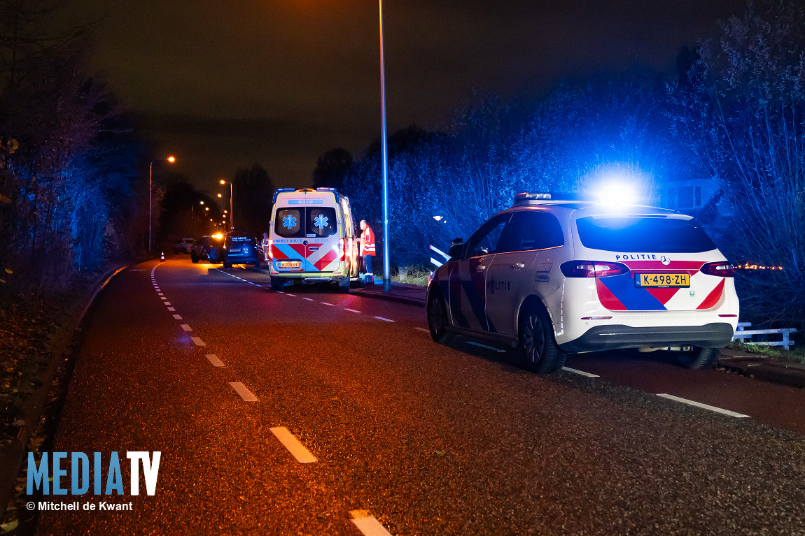 Automobilist gereanimeerd na botsing met lantaarnpaal in Rhoon