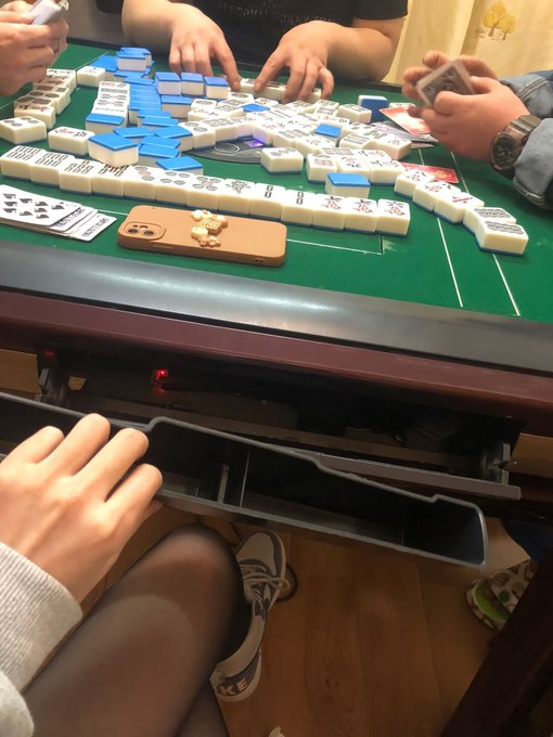 天呐！两小时就全没了晚上不会又三个凿我吧 不要啊