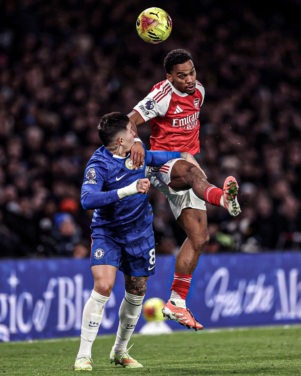 UpdateSunny's tweet image. 🚨🚨 UPDATE!!!
Jurrien Timber across Arsenal’s games vs Tottenham, Bayern and Chelsea: 1 goal, 1 assist, 2 wins and a draw — and he won every aerial duel. Rock-solid form from the defender. 🔴⚪ #AFC”