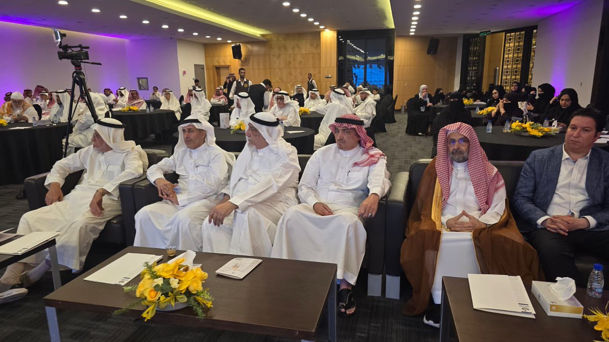 مكة المكرمة اول بيت وضع للناس وقلب العالم الإسلامي النابض ارض الله المباركة وأحبها إليه في لقاء تنظمه جمعية #العمران ممثلة بفرع <a href="/Umran_Makkah/">العمران - مكة المكرمة</a> يسلط فيها د. عادل غباشي الضوء على مشروعاتها العمرانية في القرن ٢ للهجرة و د. عدنان الحارثي عن سقاياتها في العصر العباسي ملامح حضارية تتجدد