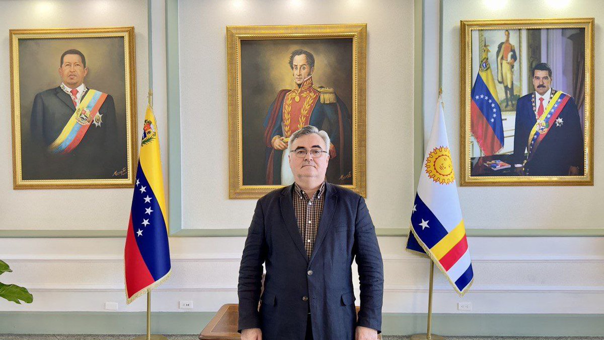AecioEscalante's tweet image. El embajador ruso en Venezuela, Serguéi Mélik-Bagdasárov, ha anunciado en redes sociales que los vuelos entre Rusia y Venezuela siguen abiertos.