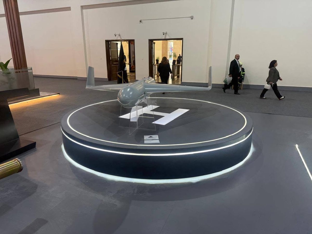 Foad2442's tweet image. 🌠كشفت شركة تورنيكس _ Tornex الدفاعية المصرية عن عائلة درونات (جبار) و من ضمنها الدرون الإنتحارى جبار 200 …

#الجيش_المصري_عزنا_وفخرنا 🇪🇬🇪🇬