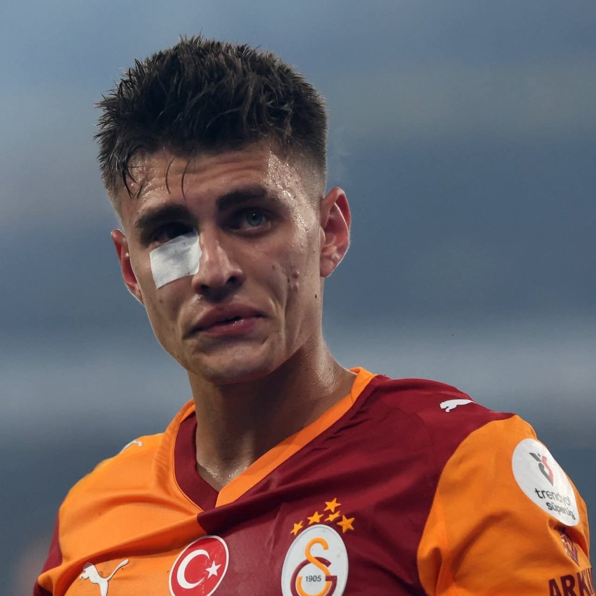 #GSvFB
Yerlilerde tek maşallah sana 
Arda PTT ye yallah 
36 milyonluk Uğurcan farkını koyacaksin ! 
Bay derhal arabistan çölüne git 
Veee Okan efendi kredin bitttii