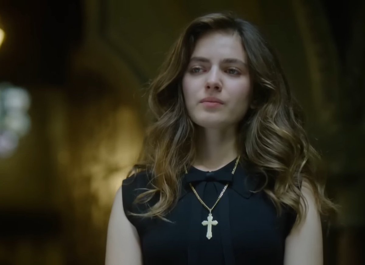 devilmycty's tweet image. bu kız yurtdisinda asiri guzel trabzona gelince bir seyler oluyor aq